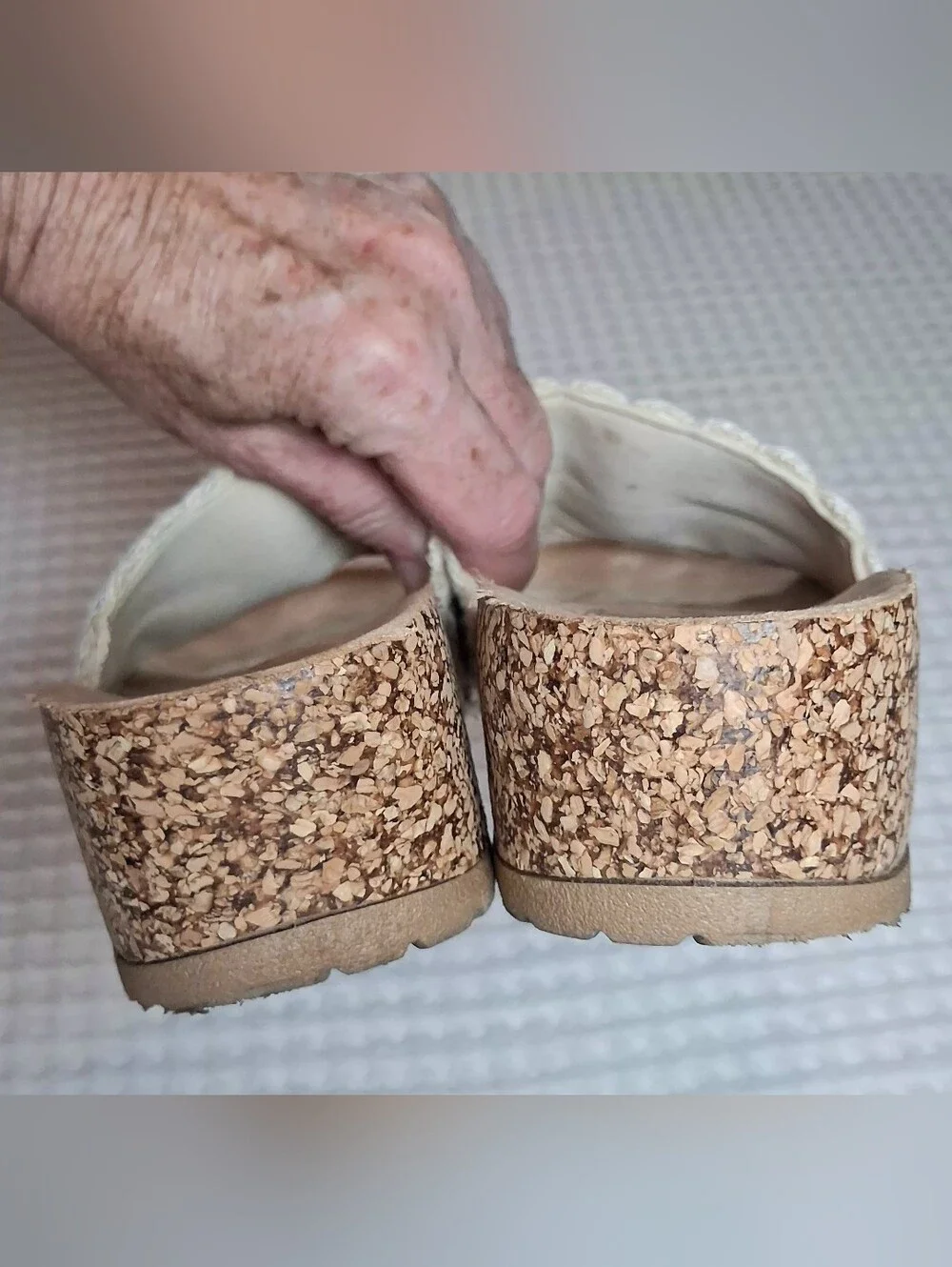 CL By Laundry Womens Crochet/Cork Wedge Slide Size 38/7.5-8 Cream Tan Rust